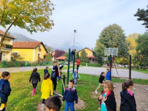 група_пред_полазак_у_школу_Ђурђевак-300x225 Ђурђевак галерија