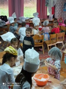 средња_васпитна_група_ђурђевак2-225x300 Ђурђевак галерија