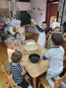 средња_васпитна_група_ђурђевак3-225x300 Ђурђевак галерија